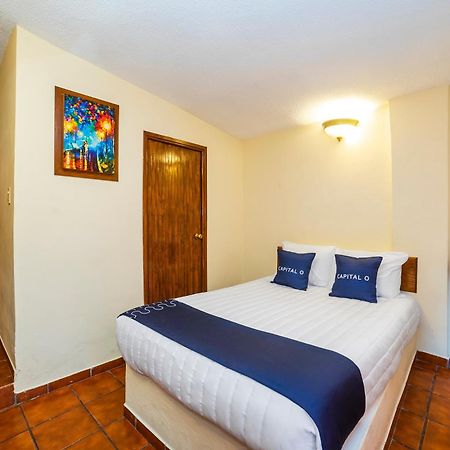 Capital O Hotel Casa Blanca Celaya  Exteriör bild