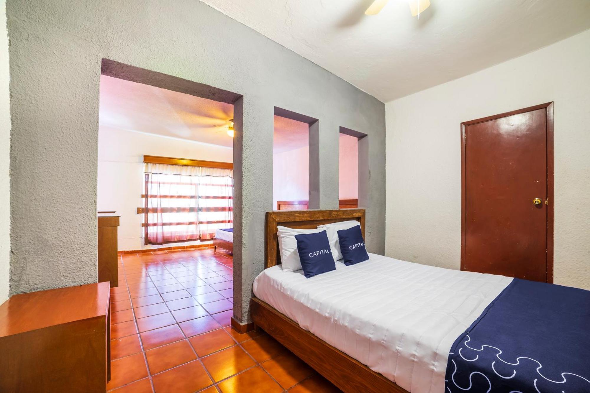 Capital O Hotel Casa Blanca Celaya  Exteriör bild